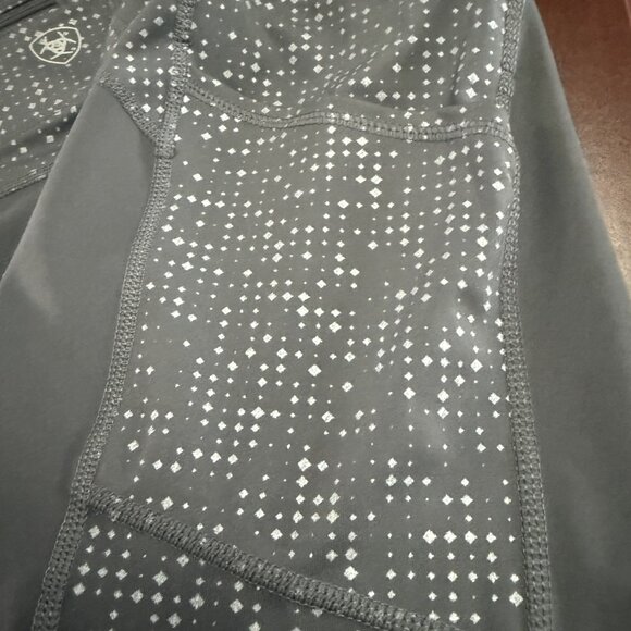 Ariat Tek knee patch breeches Size Large - Picture 4 of 5